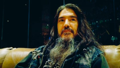 MACHINE HEAD's ROBB FLYNN: 'Making A Connection With The Audience Every Night' Is What It's About
